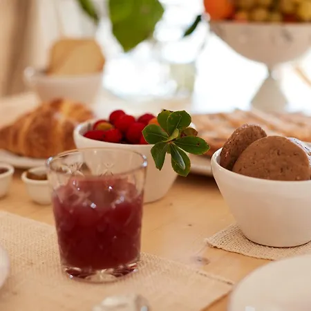 Bed & Breakfast Masseria Grieco 4*